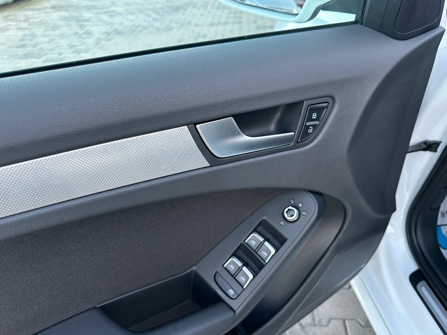 Audi A4 S line* * QUATTRO* NAVI* LED* TOP* - автомобили, коли, обяви за нови и употребявани 10