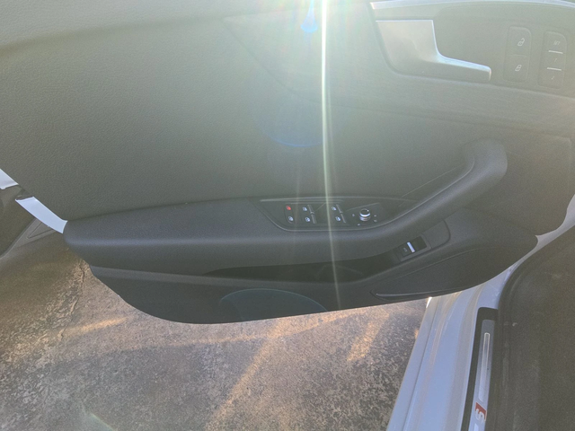 Audi A4 Premium Plus - автомобили, коли, обяви за нови и употребявани 7