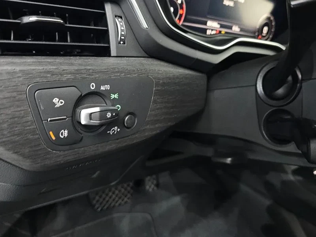 Audi A4 2.0 TDI Premium - автомобили, коли, обяви за нови и употребявани 16