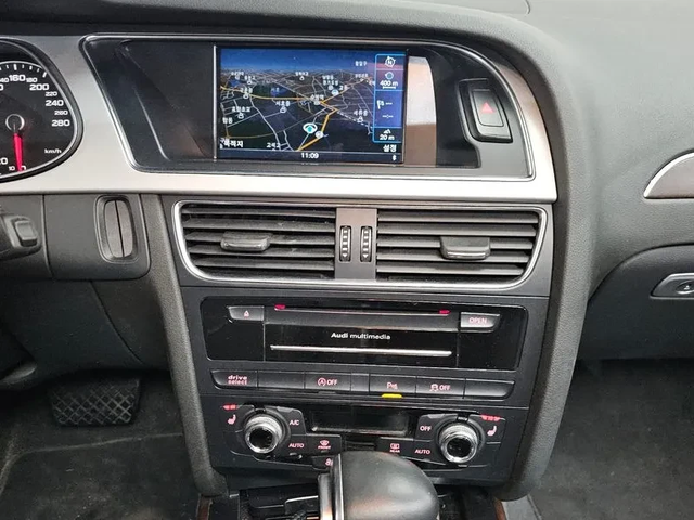 Audi A4 2.0 TDI Dynamic B8 - автомобили, коли, обяви за нови и употребявани 13