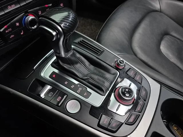 Audi A4 2.0 TDI Dynamic B8 - автомобили, коли, обяви за нови и употребявани 8