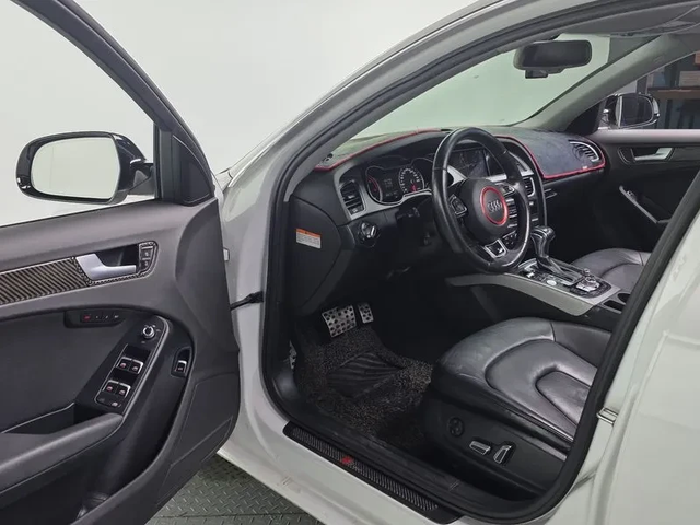 Audi A4 2.0 TDI Dynamic B8 - автомобили, коли, обяви за нови и употребявани 9