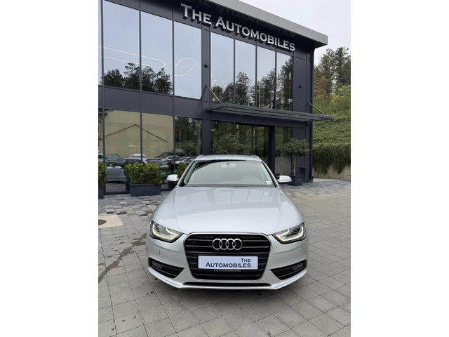 Audi A4 - автомобили, коли, обяви за нови и употребявани 0