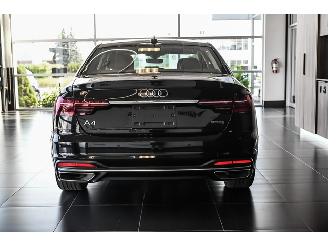 Audi A4 Quattro* Komfort* АвтоКредит* (ЦЕНА ДО БГ) - автомобили, коли, обяви за нови и употребявани 5