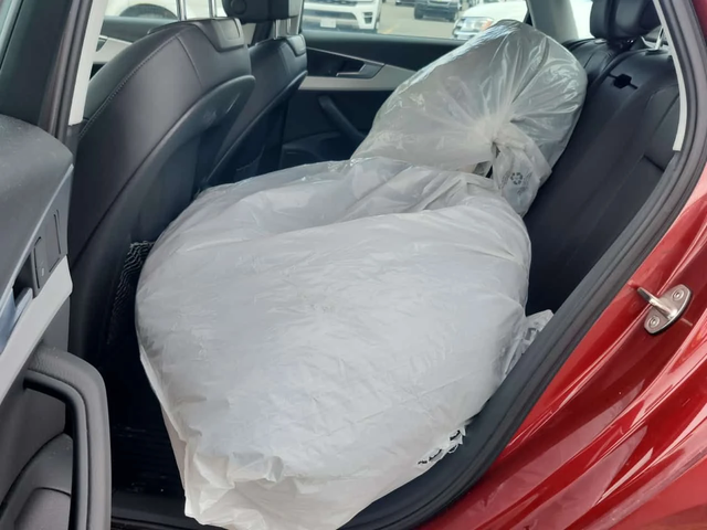 Audi A4 * 2 КЛЮЧА * 2 БРОЯ ГУМИ * ПОДГРЕВИ * - автомобили, коли, обяви за нови и употребявани 13