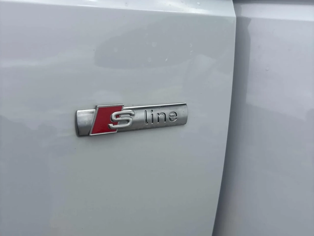 Audi A4 Technik * S-Line * 1 СОБСТВЕНИК * 2 KЛЮЧА - автомобили, коли, обяви за нови и употребявани 10