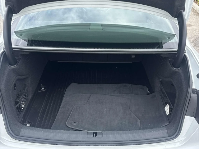 Audi A4 Technik * S-Line * 1 СОБСТВЕНИК * 2 KЛЮЧА - автомобили, коли, обяви за нови и употребявани 5