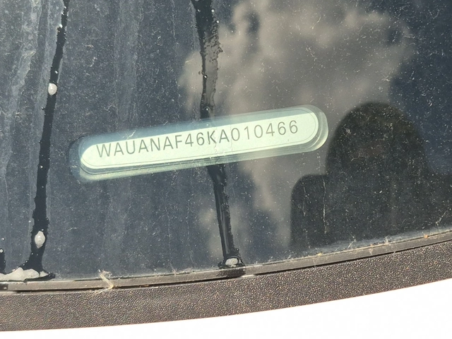 Audi A4 Komfort * Keyless * CARFAX * АВТО КРЕДИТ * - автомобили, коли, обяви за нови и употребявани 13