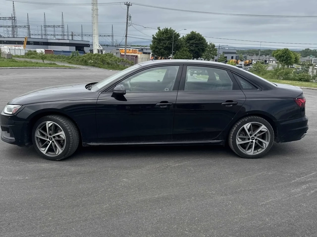 Audi A4 Komfort * Keyless * CARFAX * АВТО КРЕДИТ * - автомобили, коли, обяви за нови и употребявани 2