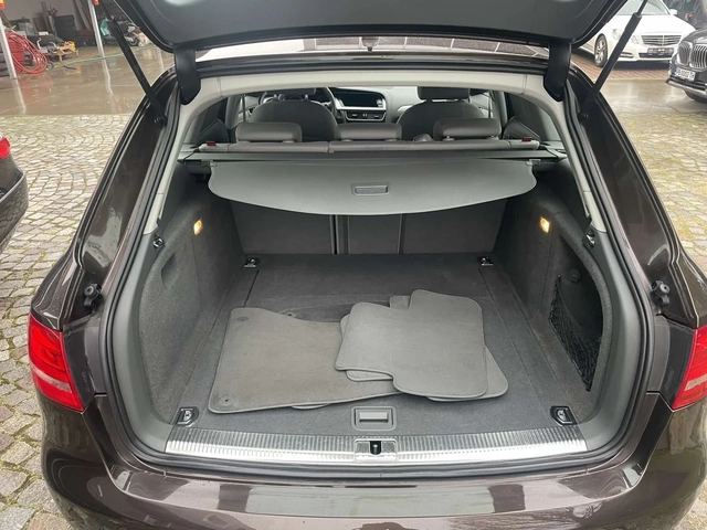 Audi A4 2.0 TDI Advanced - автомобили, коли, обяви за нови и употребявани 10