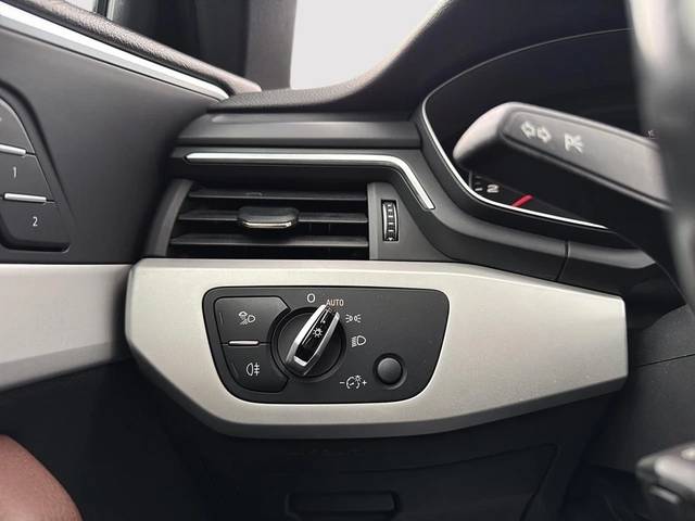 Audi A4 PREMIUM - автомобили, коли, обяви за нови и употребявани 12