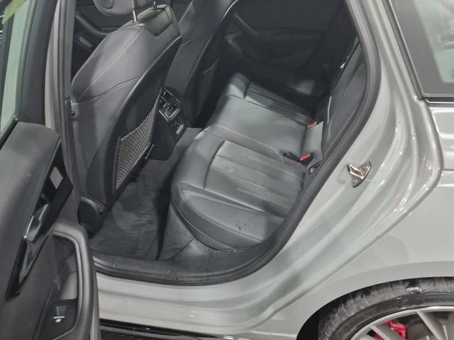 Audi A4 Progressiv / Quattro / Keyless Go / Panorama - автомобили, коли, обяви за нови и употребявани 8