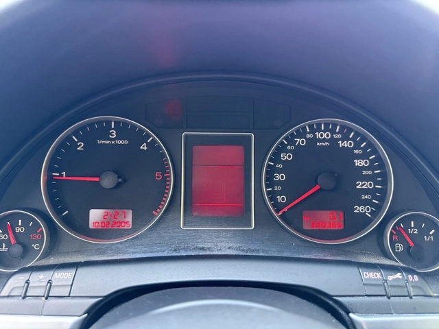 Audi A4 2, 000TDI EURO4 - автомобили, коли, обяви за нови и употребявани 13
