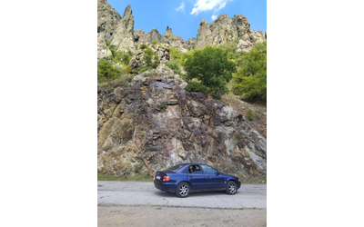 audi-a4-audi-a4-audi-a4-v5-125-k-s-sedan-1995-g-benzin-vsichko-e-plateno - 4