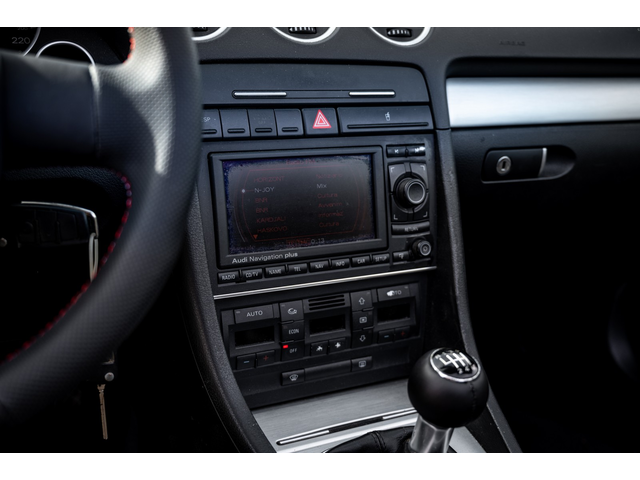 Audi A4 S-line Cabrio 2.0TDI 140k. - автомобили, коли, обяви за нови и употребявани 10