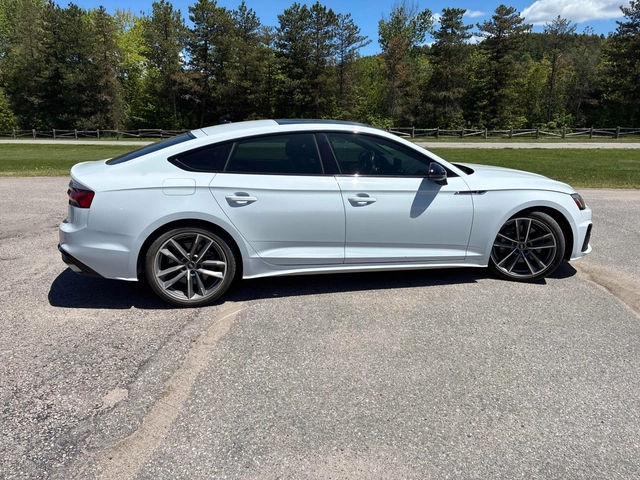 Audi A5 Progressiv * Keyless * CARFAX * АВТО КРЕДИТ * - автомобили, коли, обяви за нови и употребявани 3