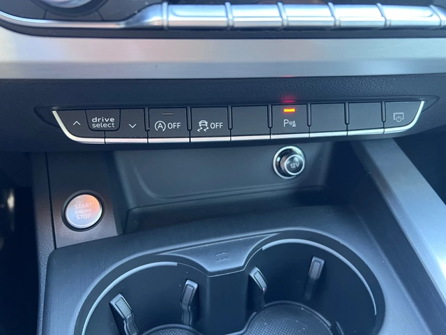 Audi A5 2.0TDI S-line 70000km - автомобили, коли, обяви за нови и употребявани 10