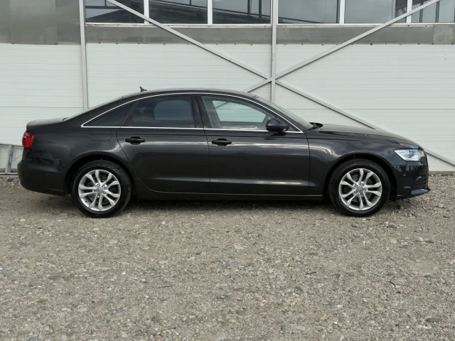 Audi A6 2.0 TDI Навигация/Keyless - автомобили, коли, обяви за нови и употребявани 2