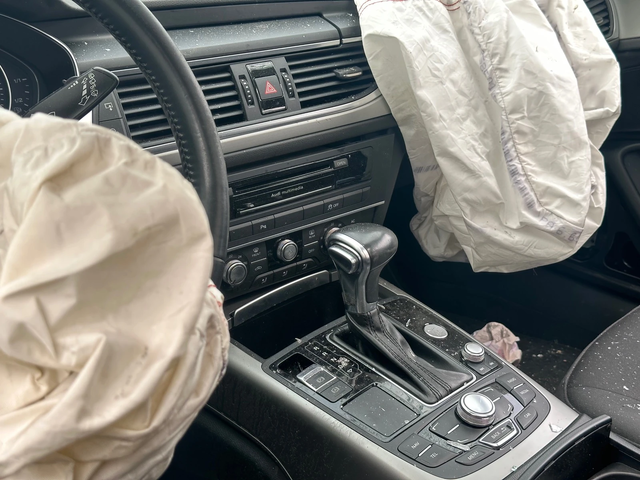 Audi A6 3.0TDi - автомобили, коли, обяви за нови и употребявани 10