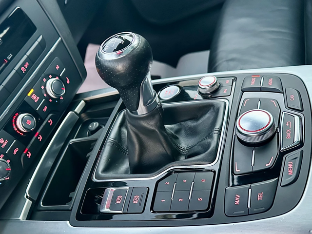 Audi A6 2.0TDI* S line* KEYLESS* LED* NAVI* TOP* - автомобили, коли, обяви за нови и употребявани 16