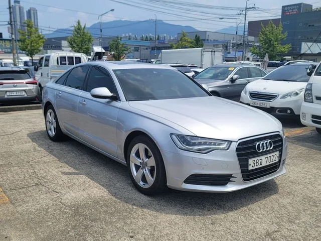 Audi A6 2.0 TDI Dynamic C7 - автомобили, коли, обяви за нови и употребявани 3