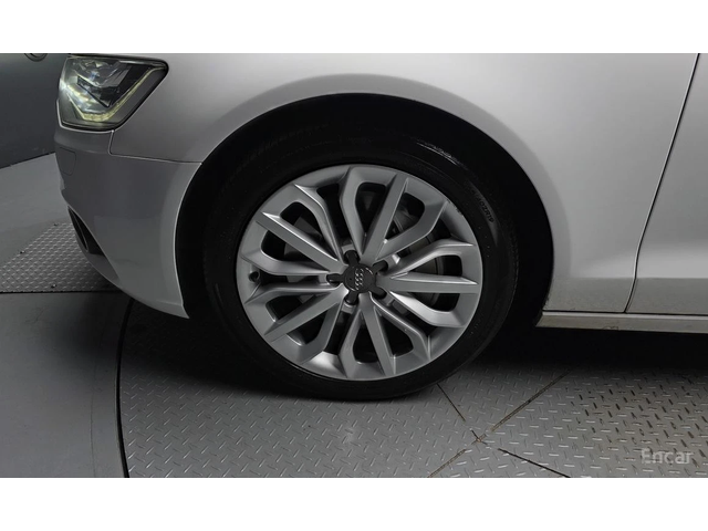 Audi A6 3.0 T Quattro* DISTRONIC* BOSE* HEAD-UP* ОБДУХВАНЕ - автомобили, коли, обяви за нови и употребявани 3