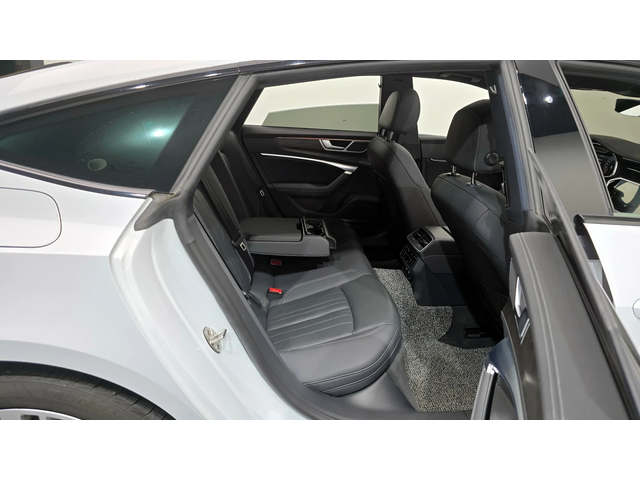 Audi A7 Premium* 4.5TDI* Quattro* Camera* Navi* 360* - автомобили, коли, обяви за нови и употребявани 12