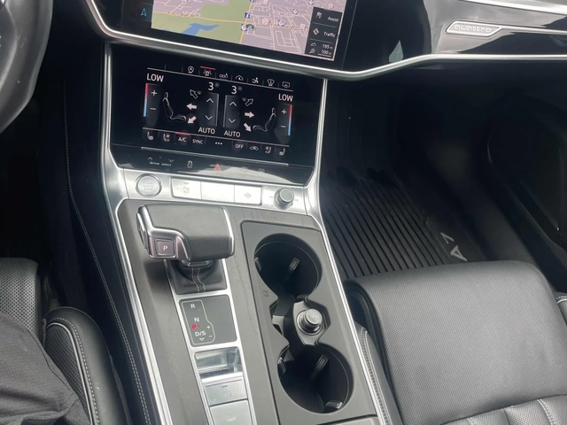 Audi A7 Sportback Technik * CARFAX * АВТО КРЕДИТ * - автомобили, коли, обяви за нови и употребявани 11