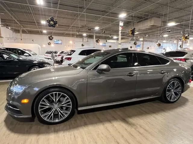 Audi A7 3.0T * S LINE * Technik * BOSE * CARFAX - автомобили, коли, обяви за нови и употребявани 4