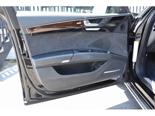 Audi A8 LONG* MATRIX* 360* МАСАЖ* ДИСТТРОНИК* ОБДУХ* BOSE* - автомобили, коли, обяви за нови и употребявани 16