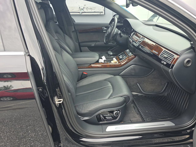 Audi A8 MATRIX* DISTRONIK* HEADUP* 360* МАСАЖ* ОБДУХ* ПАНО - автомобили, коли, обяви за нови и употребявани 12