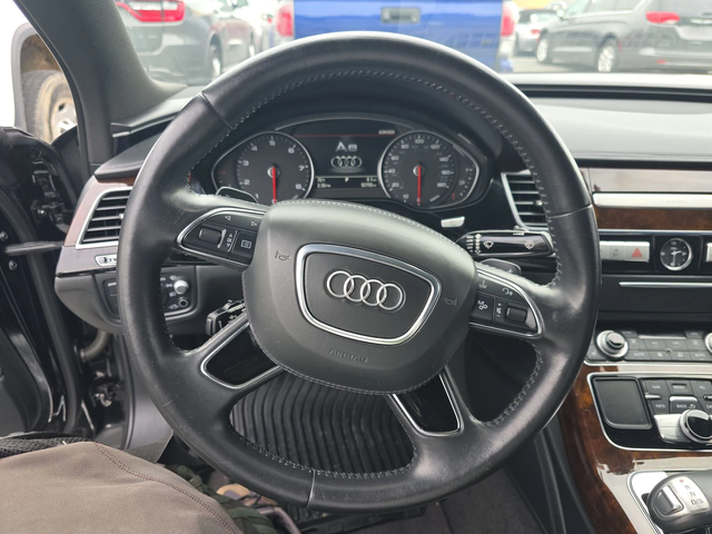 Audi A8 MATRIX* DISTRONIK* HEADUP* 360* МАСАЖ* ОБДУХ* ПАНО - автомобили, коли, обяви за нови и употребявани 8