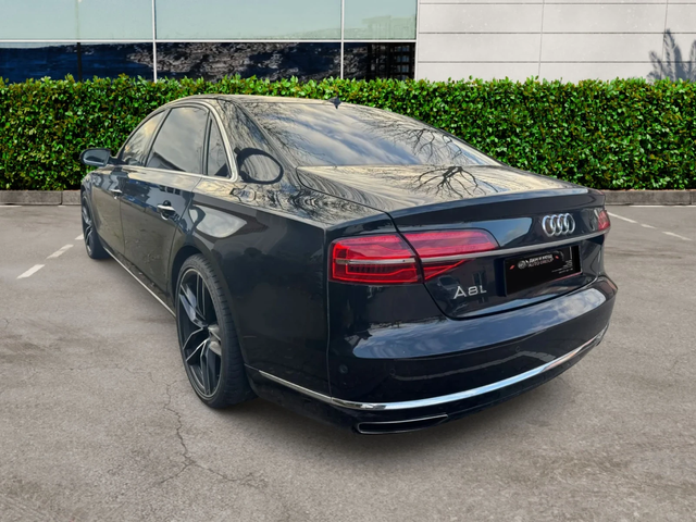 Audi A8 ОЧАКВАН ВНОС Audi A8 4.2TDI Long* NIGHT TOP - автомобили, коли, обяви за нови и употребявани 2