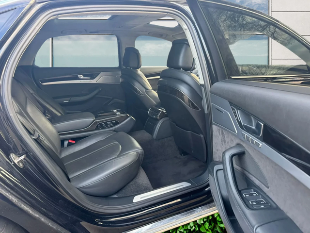 Audi A8 ОЧАКВАН ВНОС Audi A8 4.2TDI Long* NIGHT TOP - автомобили, коли, обяви за нови и употребявани 6