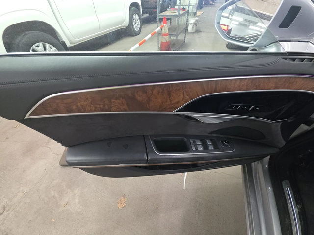 Audi A8 L 3.0T - автомобили, коли, обяви за нови и употребявани 9