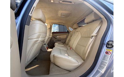 Audi A8 4.2 V8 - автомобили, коли, обяви за нови и употребявани 8