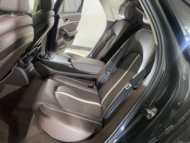 Audi A8 3.0TDI* NIGHT* QUATTRO* DSTR* HEAD-Up* VAKUM* KEYL - автомобили, коли, обяви за нови и употребявани 8