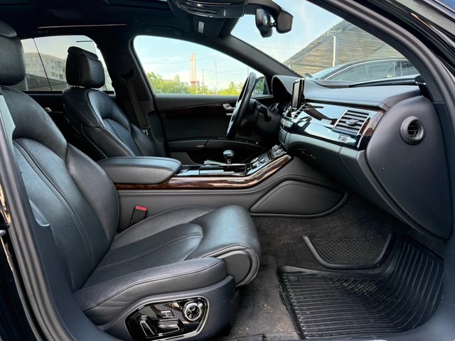 Audi A8 4.0TFSI  LONG - автомобили, коли, обяви за нови и употребявани 7
