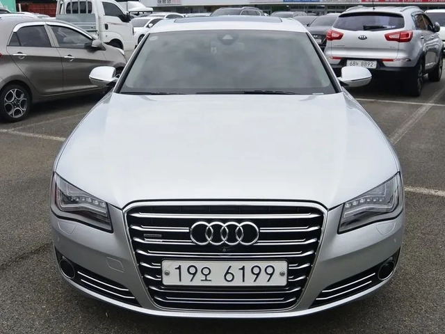 Audi A8 3.0 TDI Quattro - автомобили, коли, обяви за нови и употребявани 1