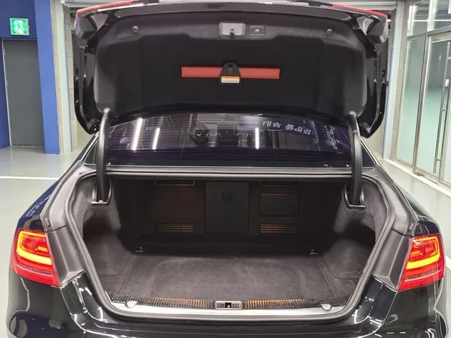 Audi A8 3.0 TDI Quattro - автомобили, коли, обяви за нови и употребявани 13