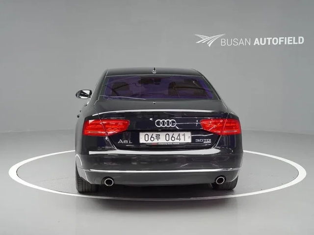 Audi A8 3.0 TDI Quattro - автомобили, коли, обяви за нови и употребявани 8