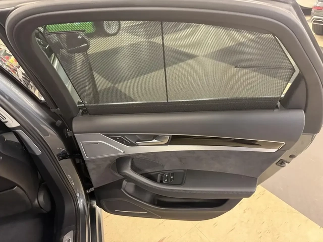 Audi A8 4.0T* V8* 450К.С+ * 360* HUD* ОБДУХ* ДИСТРОНИК - автомобили, коли, обяви за нови и употребявани 5