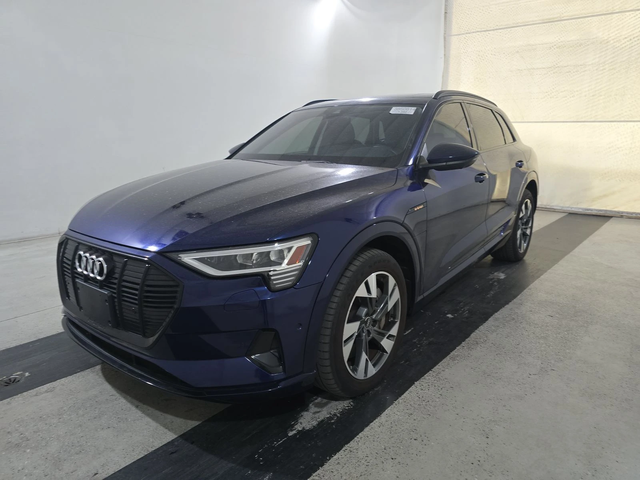 Audi E-Tron DISTRONIK* 360* LANE ASSIST* KEYLESS* ПОДГРЕВ* PAN - автомобили, коли, обяви за нови и употребявани 1