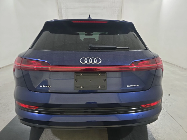 Audi E-Tron DISTRONIK* 360* LANE ASSIST* KEYLESS* ПОДГРЕВ* PAN - автомобили, коли, обяви за нови и употребявани 3