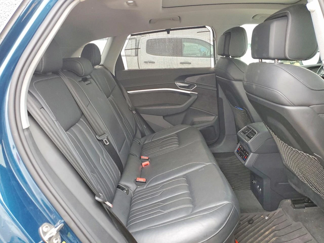 Audi E-Tron * PRESTIGE* - автомобили, коли, обяви за нови и употребявани 11