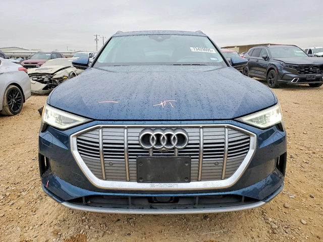 Audi E-Tron * PRESTIGE* - автомобили, коли, обяви за нови и употребявани 1