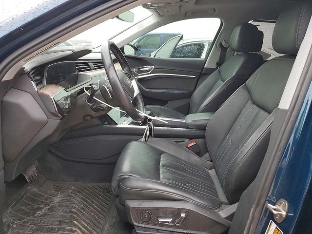 Audi E-Tron * PRESTIGE* - автомобили, коли, обяви за нови и употребявани 9