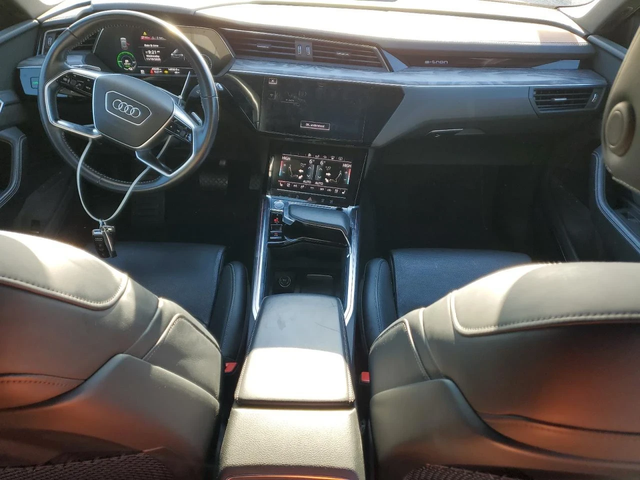 Audi E-Tron PRESTIGE - автомобили, коли, обяви за нови и употребявани 7