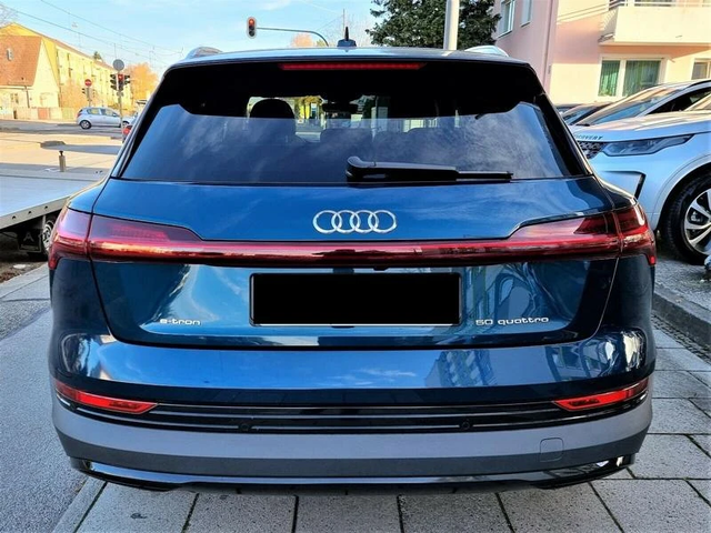 Audi E-Tron e-tron 50 quat - автомобили, коли, обяви за нови и употребявани 4