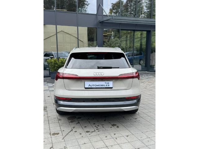 Audi E-Tron - автомобили, коли, обяви за нови и употребявани 5